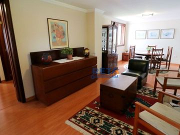 VENDO CASA TOTALMENTE REMODELADA CON PISCINA FINOS ACABADOS CON ZONA DE BBQ