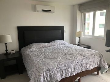 SE VENDE Departamento amueblado en Torre Nuvolé