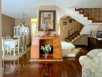 Ocasión Venta de Hermosa Casa Cerca a Parque en Surco, en excelente estado!