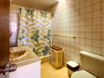 Ocasión Venta de Hermosa Casa Cerca a Parque en Surco, en excelente estado!