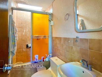 Ocasión Venta de Hermosa Casa Cerca a Parque en Surco, en excelente estado!