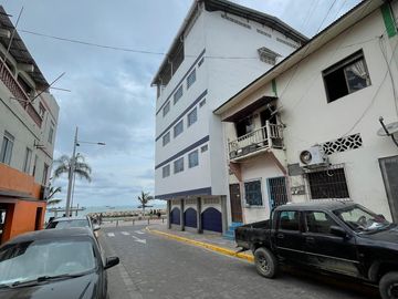 LA LIBERTAD, SANTA ELENA, VENDO CASA RENTERA EXCELENTE UBICACION, A 50 METROS DEL NUEVO MALECON DE LA LIBERTAD.,. PRECIO DE OPORTUNIDAD