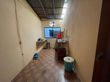LA LIBERTAD, SANTA ELENA, VENDO CASA RENTERA EXCELENTE UBICACION, A 50 METROS DEL NUEVO MALECON DE LA LIBERTAD.,. PRECIO DE OPORTUNIDAD