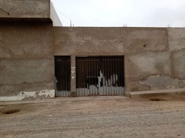 VENTANILLA SE VENDE TERRENO CERCADO * AREA: 2,100.00 M2 **USO INDUSTRIAL COMERCIAL**