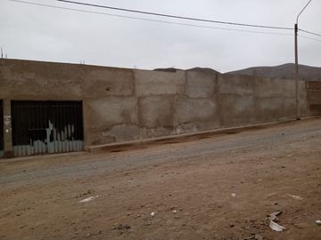 VENTANILLA SE VENDE TERRENO CERCADO * AREA: 2,100.00 M2 **USO INDUSTRIAL COMERCIAL**