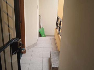 VENDO HERMOSA CASA CON JARDINES Y PISCINA EN SAN ISIDRO Y CERCA A LA AV. JAVIER PRADO