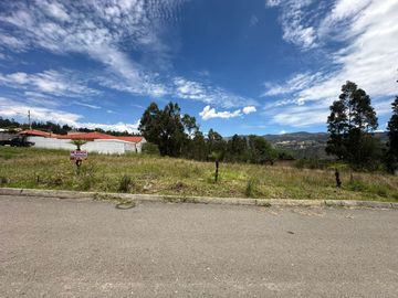 AMPLIO TERRENO DE PRIMERA EN PAMPAVINITMILLA