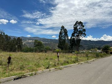 AMPLIO TERRENO DE PRIMERA EN PAMPAVINITMILLA