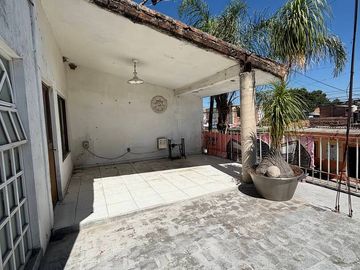 AMPLIA CASA EN VENTA ENTESISTÁN