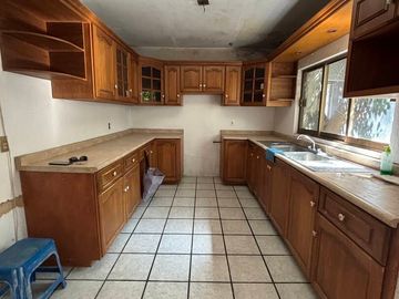 AMPLIA CASA EN VENTA ENTESISTÁN