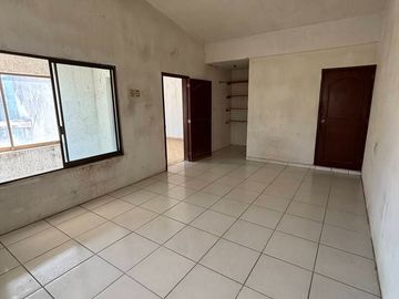AMPLIA CASA EN VENTA ENTESISTÁN