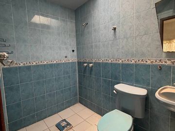 AMPLIA CASA EN VENTA ENTESISTÁN