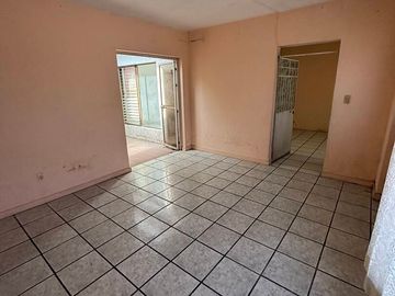 AMPLIA CASA EN VENTA ENTESISTÁN