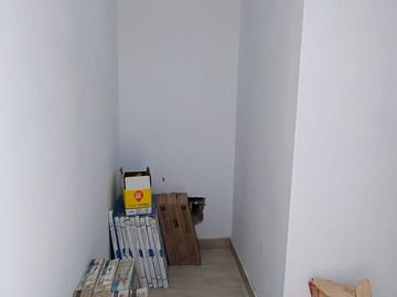 AMPLIO  LOCAL COMERCIAL  EN ALQUILER - URB. SANTA MARÍA DEL PINAR - PIURA