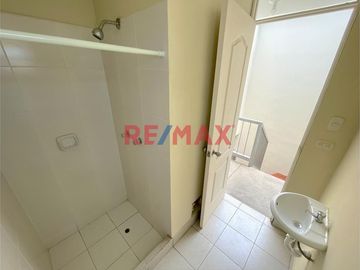 Casa En Venta Residencial Magisterial El Golf De Trujillo