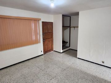 CASA EN COL. ZARAGOZA