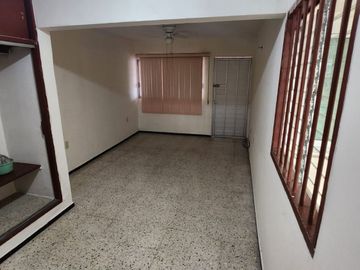CASA EN COL. ZARAGOZA