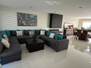 LA CASA QUE ESTABAS ESPERANDO: MODERNA, AMPLIA, GRAN UBICACIÓN, 4R 3 AUTOS TECHADOS, PADEL, ETC