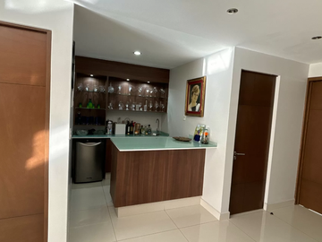 LA CASA QUE ESTABAS ESPERANDO: MODERNA, AMPLIA, GRAN UBICACIÓN, 4R 3 AUTOS TECHADOS, PADEL, ETC