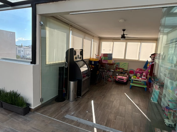 LA CASA QUE ESTABAS ESPERANDO: MODERNA, AMPLIA, GRAN UBICACIÓN, 4R 3 AUTOS TECHADOS, PADEL, ETC