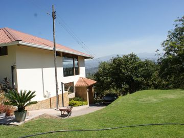 Quinta - Norte - Guayllbamba - Casa - Terreno - Quito
