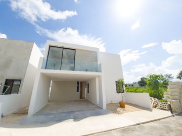 Casa en Venta, Privada Residencial Camelia, Sitpach,Yucatán.