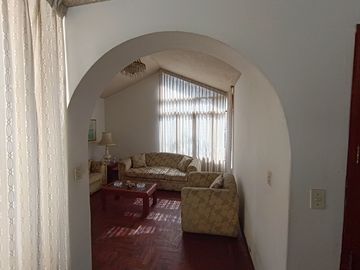 Casa Como Terreno O Inversionistas Que Desean Ampliar Su Negocio En Santiago de Surco