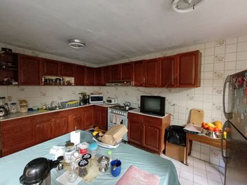 Casa Como Terreno O Inversionistas Que Desean Ampliar Su Negocio En Santiago de Surco