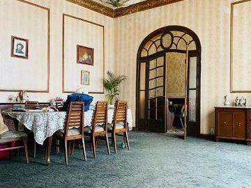 Venta casa antigua en Col. Roma Norte: 570m2, 3 recámaras, 5 baños, 4 estac.