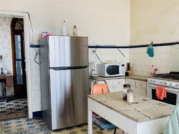 Venta casa antigua en Col. Roma Norte: 570m2, 3 recámaras, 5 baños, 4 estac.