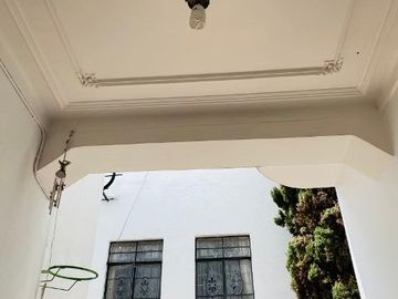 Venta casa antigua en Col. Roma Norte: 570m2, 3 recámaras, 5 baños, 4 estac.