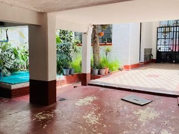 Venta casa antigua en Col. Roma Norte: 570m2, 3 recámaras, 5 baños, 4 estac.
