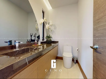 CASA EN VENTA EN LOMAS DEL VALLE
