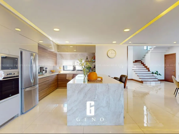 CASA EN VENTA EN LOMAS DEL VALLE