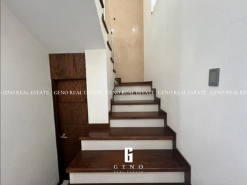 CASA EN VENTA EN QUINTAS DEL SOL REMODELADA Y CON ALBERCA