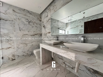 CASA EN VENTA EN QUINTAS DEL SOL REMODELADA Y CON ALBERCA
