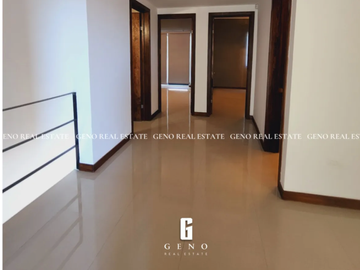 CASA EN VENTA EN BOSQUES DEL VALLE CON PATIO AMPLIO