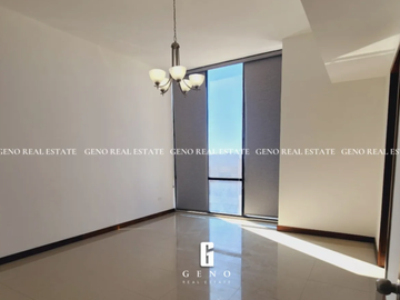 CASA EN VENTA EN BOSQUES DEL VALLE CON PATIO AMPLIO