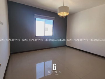 CASA EN VENTA EN BOSQUES DEL VALLE CON PATIO AMPLIO