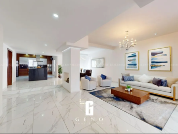 CASA EN VENTA EN QUINTAS DEL SOL REMODELADA Y CON VESTIDOR AMPLIO