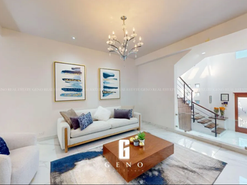CASA EN VENTA EN QUINTAS DEL SOL REMODELADA Y CON VESTIDOR AMPLIO