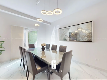 CASA EN VENTA EN QUINTAS DEL SOL REMODELADA Y CON VESTIDOR AMPLIO