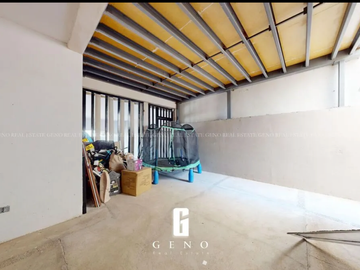 CASA EN VENTA EN QUINTAS DEL SOL REMODELADA Y CON VESTIDOR AMPLIO