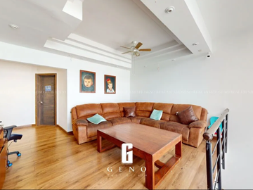 CASA EN VENTA EN QUINTAS DEL SOL REMODELADA Y CON VESTIDOR AMPLIO