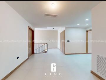 CASA EN VENTA EN BOSQUE REAL CON ACABADOS MODERNOS