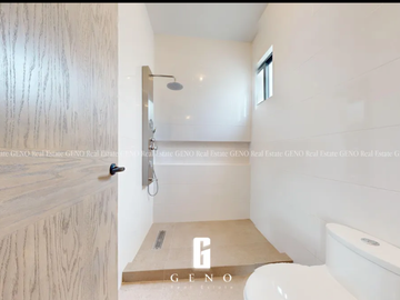 CASA EN VENTA EN BOSQUE REAL CON ACABADOS MODERNOS