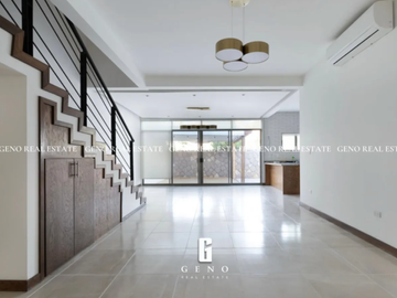 CASA EN VENTA EN BOSQUES DEL VALLE CON ESPACIOS AMPLIOS