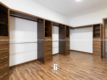 CASA EN VENTA EN BOSQUES DEL VALLE CON ESPACIOS AMPLIOS
