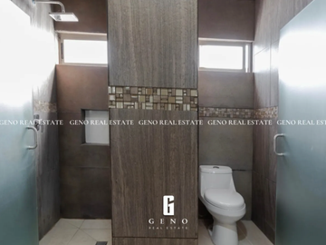 CASA EN VENTA EN BOSQUES DEL VALLE CON ESPACIOS AMPLIOS