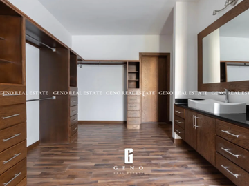 CASA EN VENTA EN BOSQUES DEL VALLE CON ESPACIOS AMPLIOS